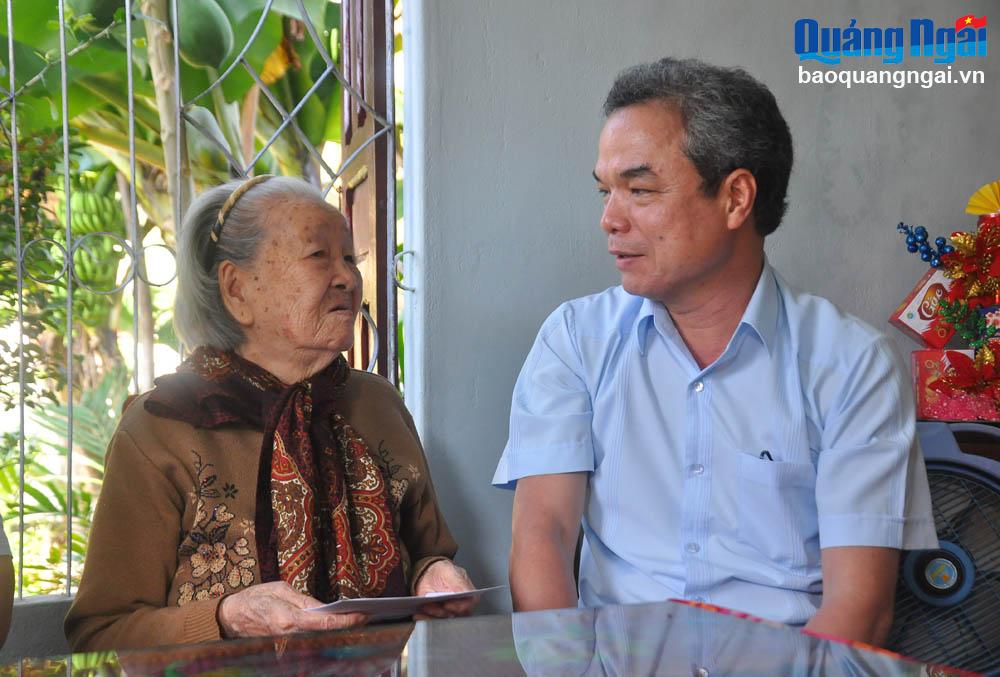 Trưởng ban Tuyên giáo Tỉnh ủy Đặng Ngọc Dũng chúc Tết các Mẹ Việt Nam Anh hùng