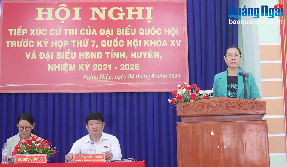 Bí thư Tỉnh ủy Bùi Thị Quỳnh Vân tiếp xúc cử tri xã Nghĩa Hiệp
