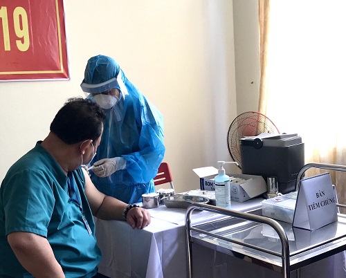 5.248 người Việt Nam đã tiêm vắc xin phòng COVID-19