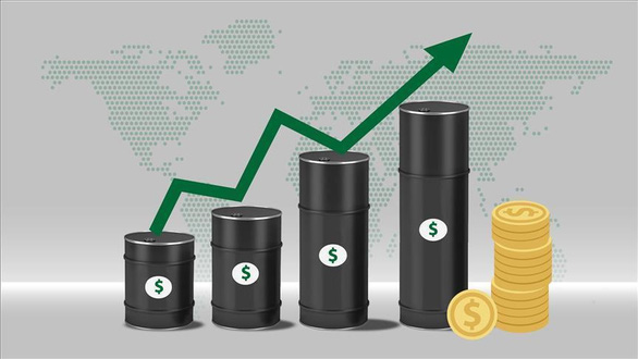 Giá dầu thế giới vọt tăng cao nhất trong nhiều năm