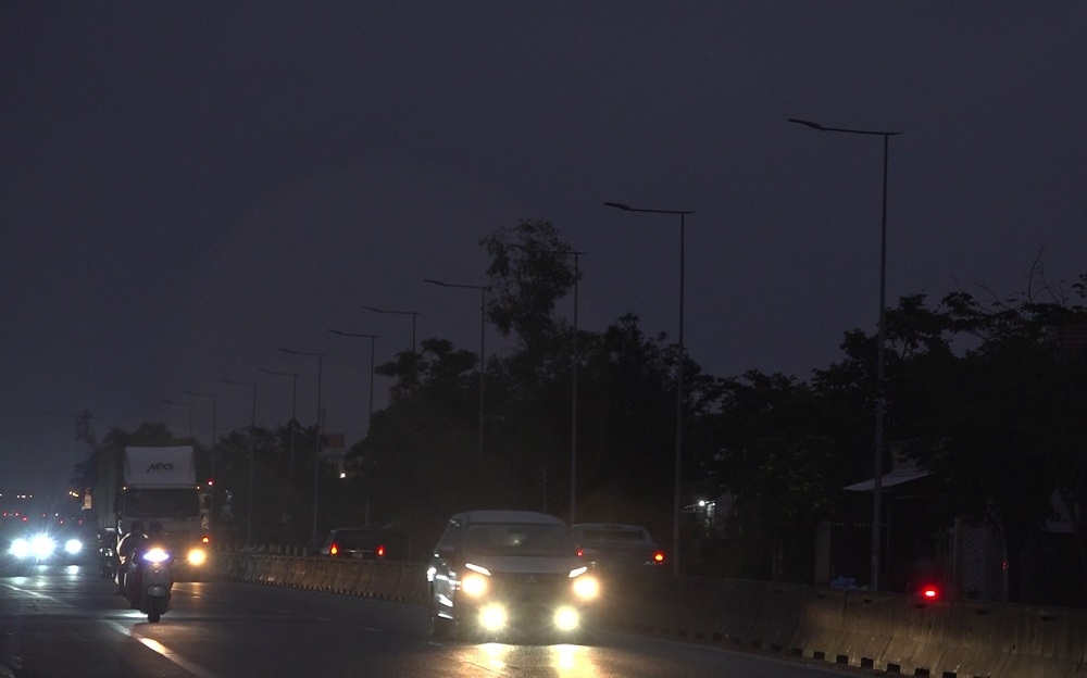 Video: Cần sớm hoàn thành hệ thống chiếu sáng Quốc lộ 1 đoạn qua huyện Bình Sơn