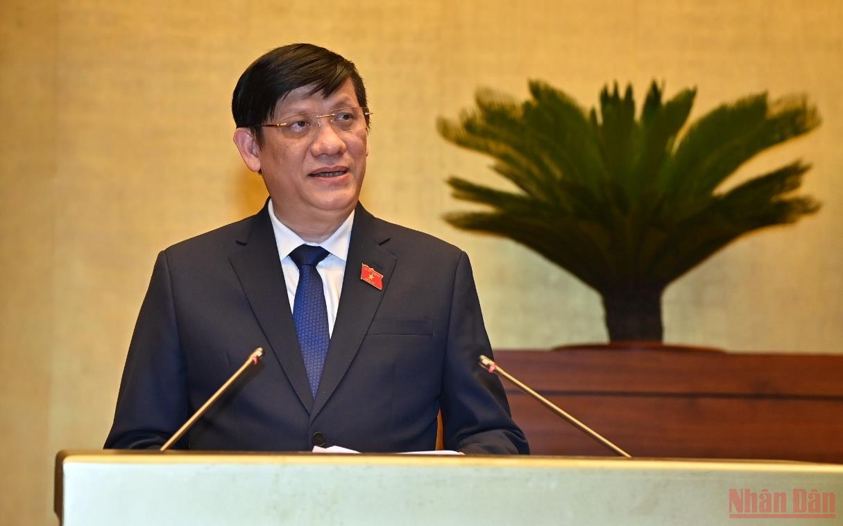 Cách chức Bộ trưởng Y tế đối với ông Nguyễn Thanh Long